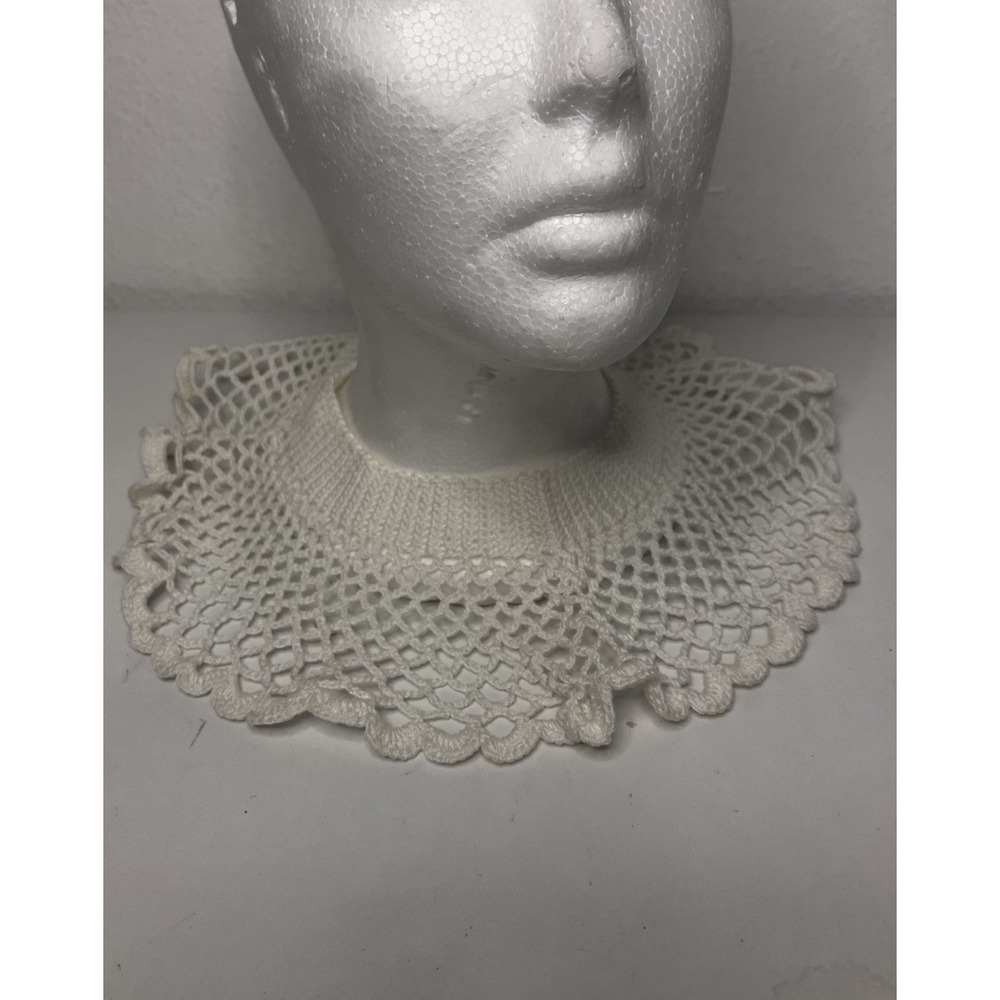 Vintage Crochet Lace Collar Detachable Neck Bib White